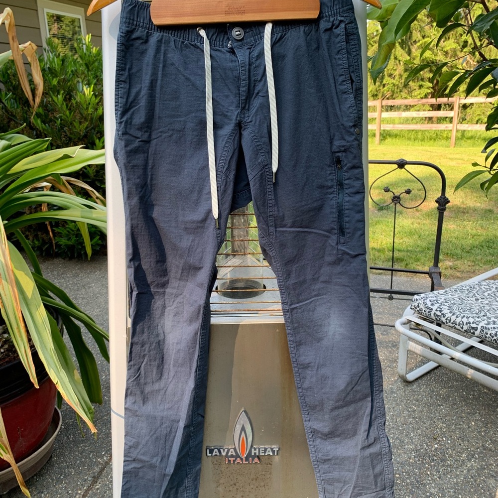 Vuori Blue Relaxed Fit Joggers